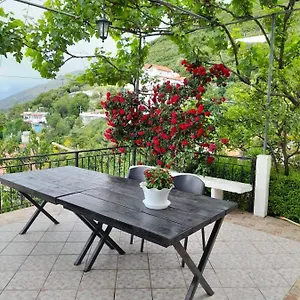 Lida's House Guest house Lukove
